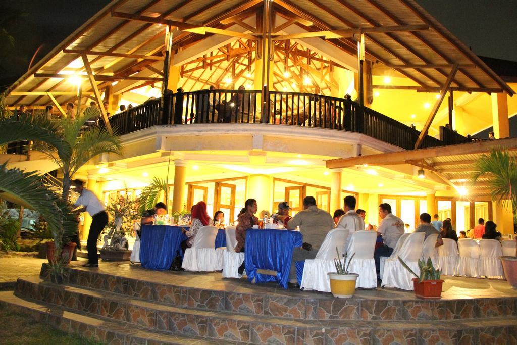 Kampoeng Nelayan Hotel Palu Eksteriør bilde