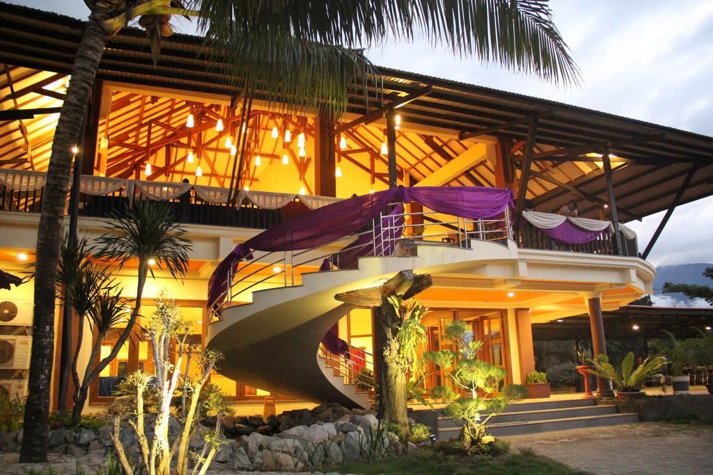 Kampoeng Nelayan Hotel Palu Eksteriør bilde