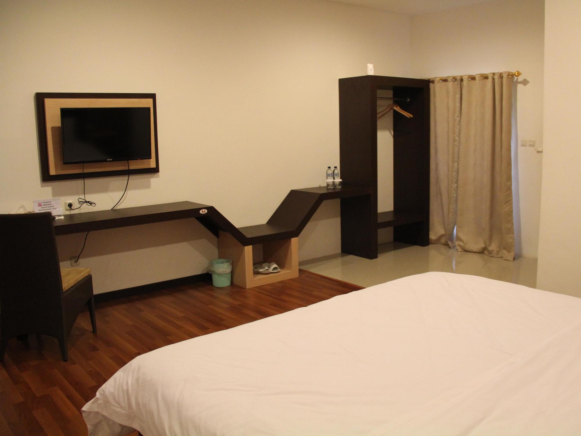 Kampoeng Nelayan Hotel Palu Eksteriør bilde